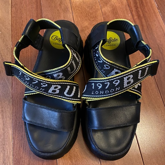 Buffalo London platform strap sandals - Picture 4 of 5